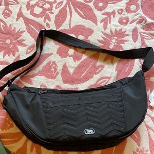 Lug Boomerang 2 in a brushed Black